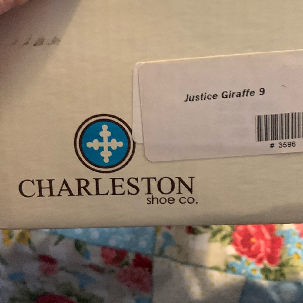 Charleston Shoe Co.  GUC Giraffe Shoes